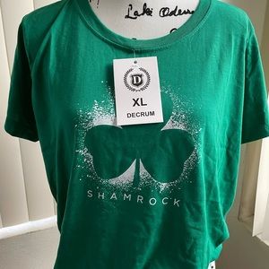 New Decrum  Shamrocck Cotton Tee  Size XL green , with tag , bagged.